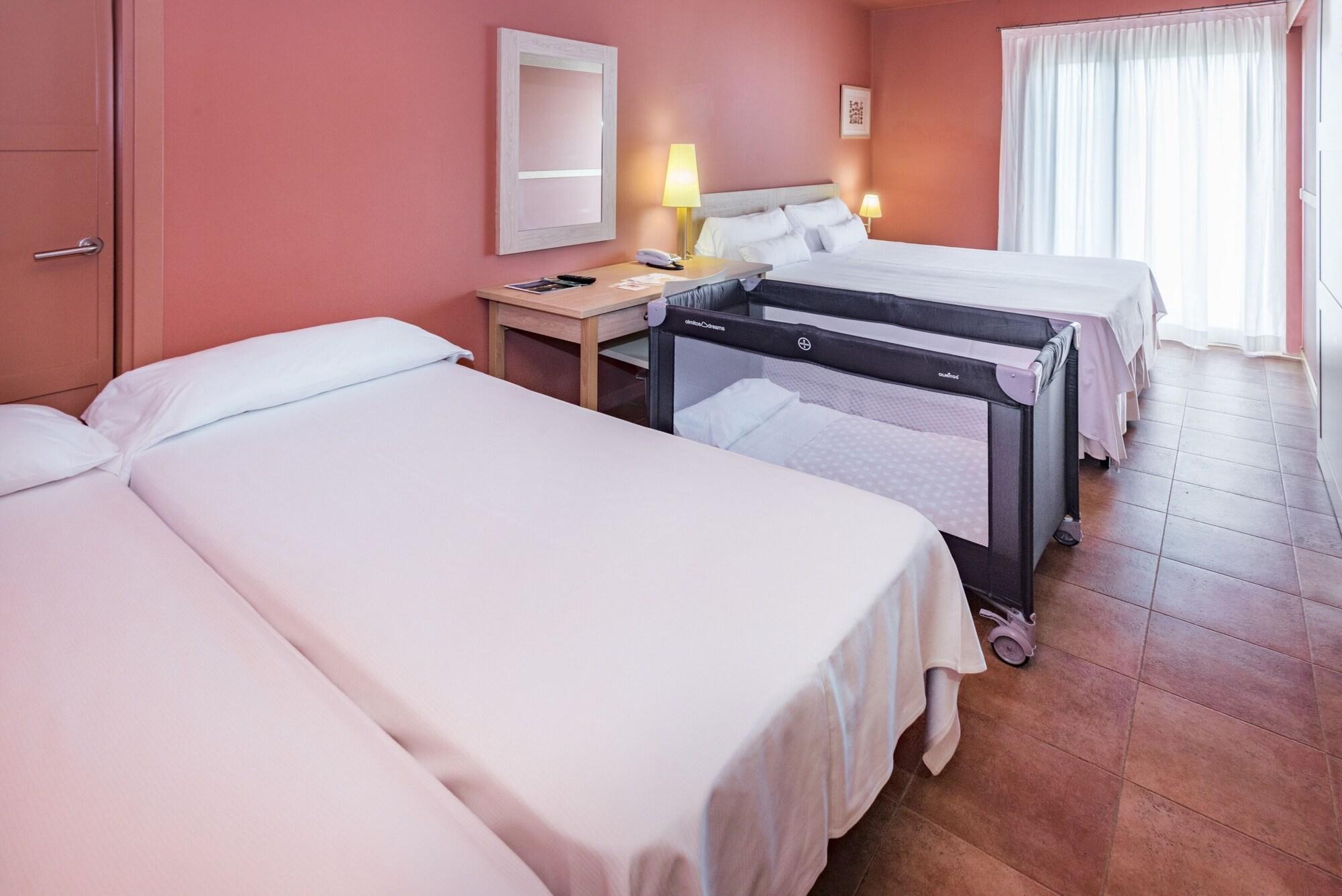 Hotel & Resort Vilar Rural D'Arnes By Serhs Hotels Sant Carles De La Rapita Exterior photo